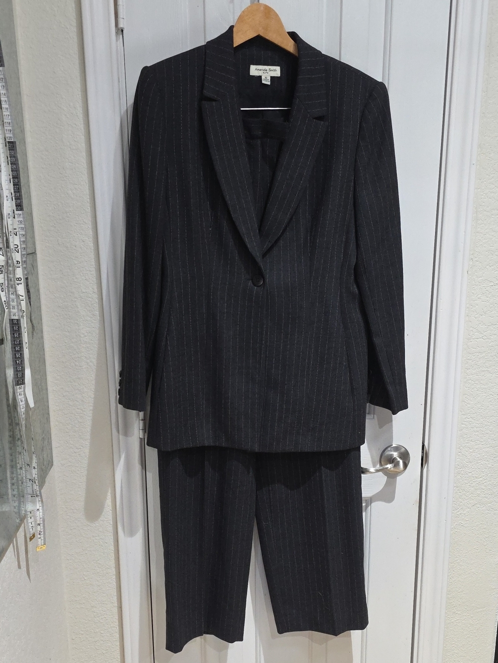 Amanda Smith Vintage Dark Charcoal Pinstripe Suit Jacket & Trousers Size 10